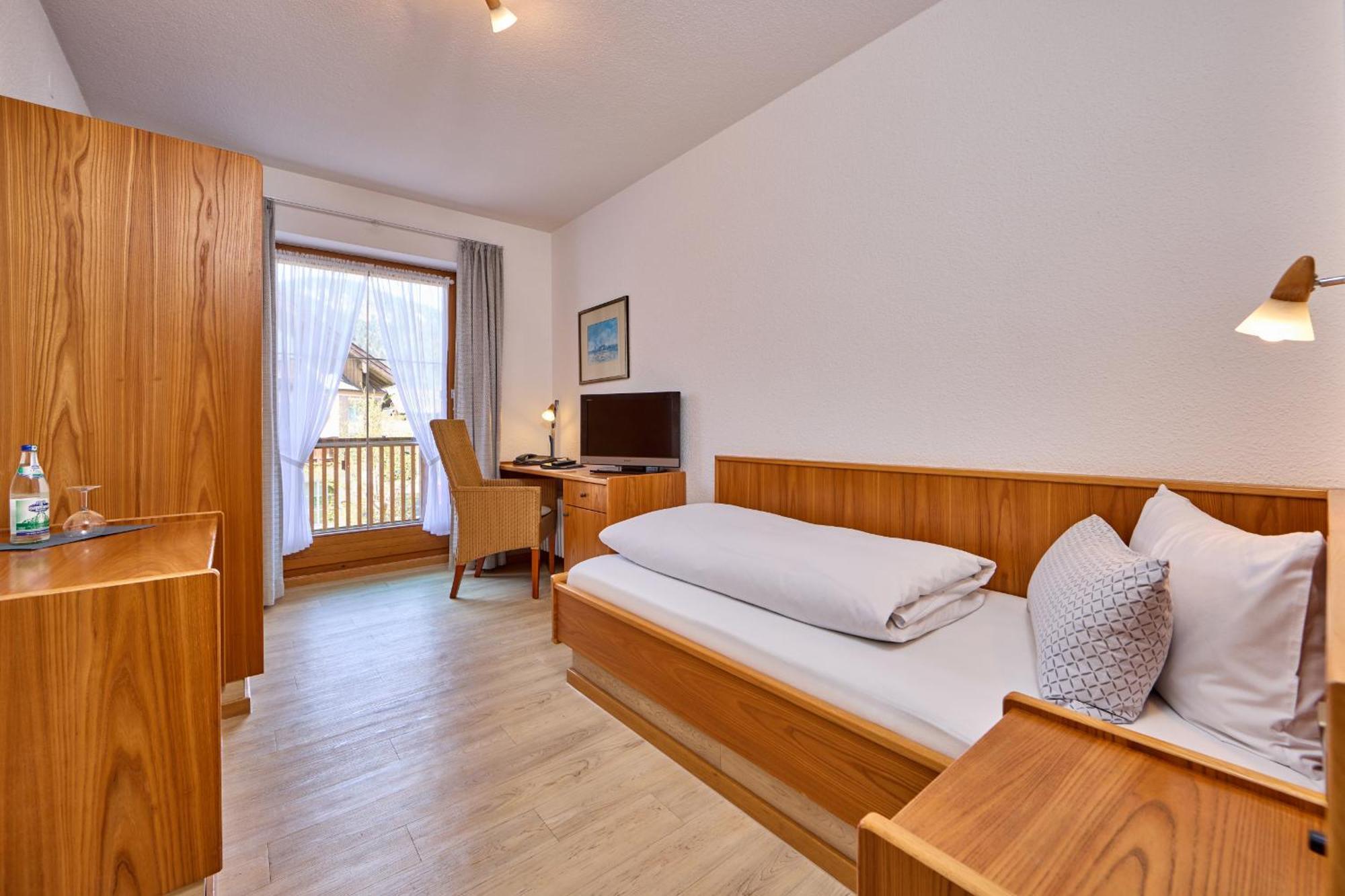 Hotel Antonia Oberammergau Ngoại thất bức ảnh